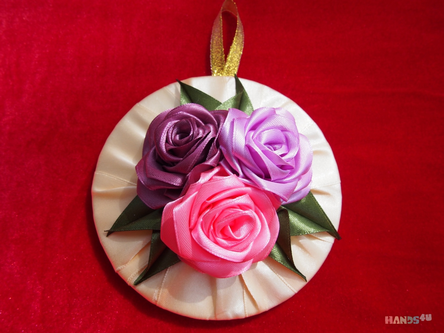 Подарок - розы из атласных лент ID 13701, Подарки к праздникам ручнойработы